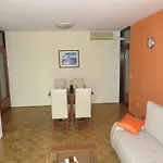 Penthouse Sara 아파트 *
